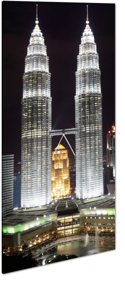 petronas towers, kuala lumpur, malezja, biurowce, wieowce, miasto, city, metropolia, noc, wiata, blask