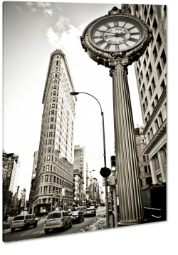 flatiron building, pita aleja, broadway, manhattan, nowy jork, trjkt, wieowiec, skrzyowanie, ruch uliczny, zegar, miasto, b&w