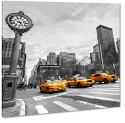 takswki, taxi, street foto, nowy jork, city, miasto, ruch uliczny, szare to, b&w, zegar
