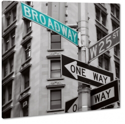 broadway, manhattan, nowy jork, new york, usa, ulica, street, one way, kierunek, znak, szary