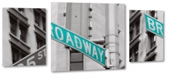 broadway, manhattan, nowy jork, new york, usa, teatr, ulica, street, znaki, kierunek, b&w
